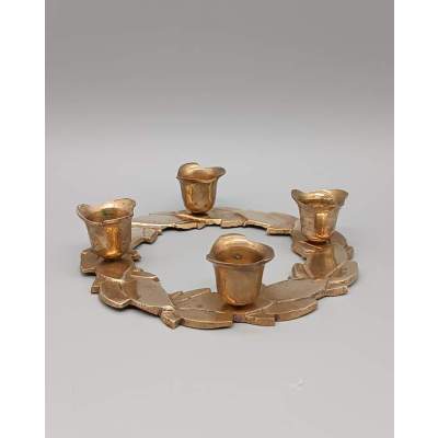 Bougeoir Rond avec 4 Boutons de Fleurs en Laiton