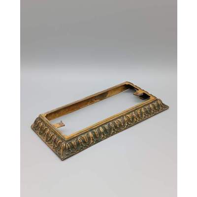 Support ou Cadre de Boîte aux Lettres Sculpté en Laiton