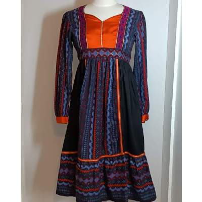 Robe de Costume Traditionnelle Russe Vintage