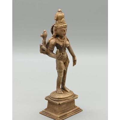 Statuette Indienne à 3 bras en Bronze