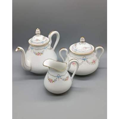 Théière, Sucrier et Pot à Lait en Porcelaine Fleurie