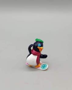 Figurine Pingouin Billy Snowboard Kinder 1992