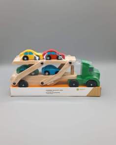 Camion transporteur avec vehicules en bois