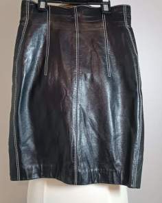Superbe Jupe Crayon en Cuir Escada Vintage