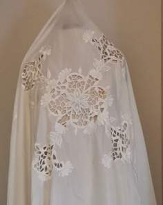 Nappe de Table Ronde Broderie et Dentelle