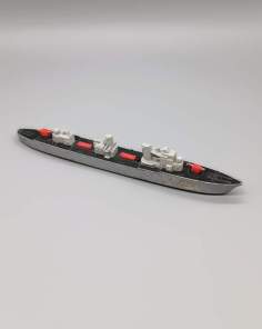 Navire de guerre Matchbox K302 