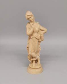 Statuette de Femme Antique 