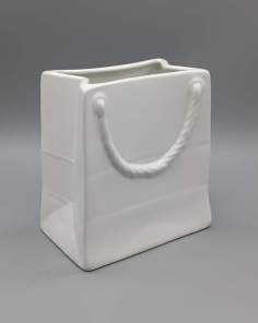 Vase en Forme de Sac en Main en Faïence